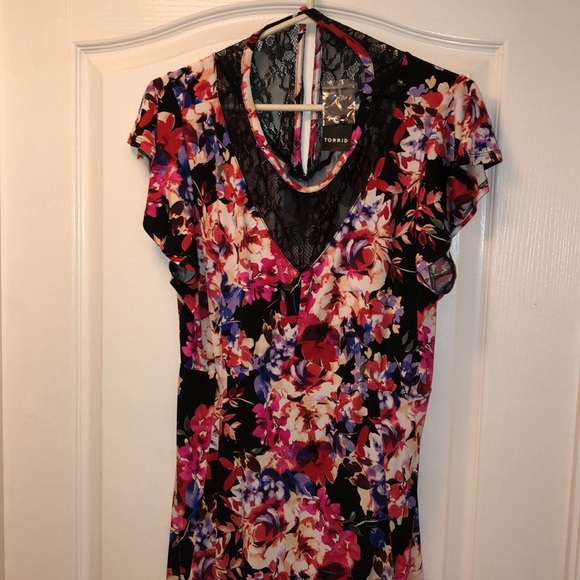 Torrid MIDI Dress skater style with floral design - Picture 4 of 8
